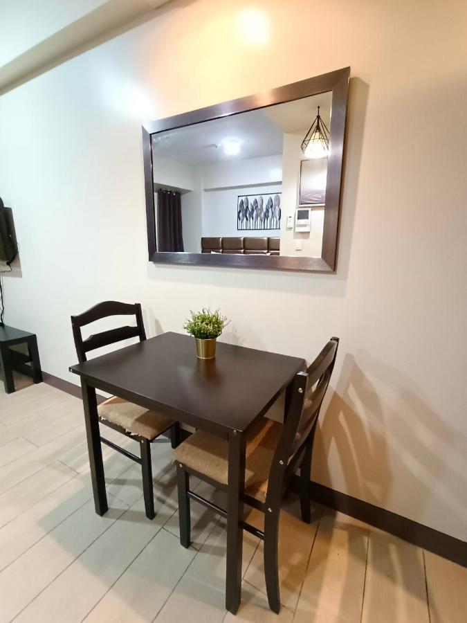 Palm Tree Two Villas Pasay Exterior foto