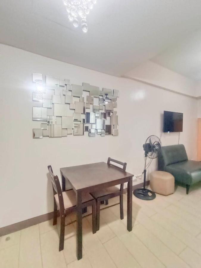Palm Tree Two Villas Pasay Exterior foto